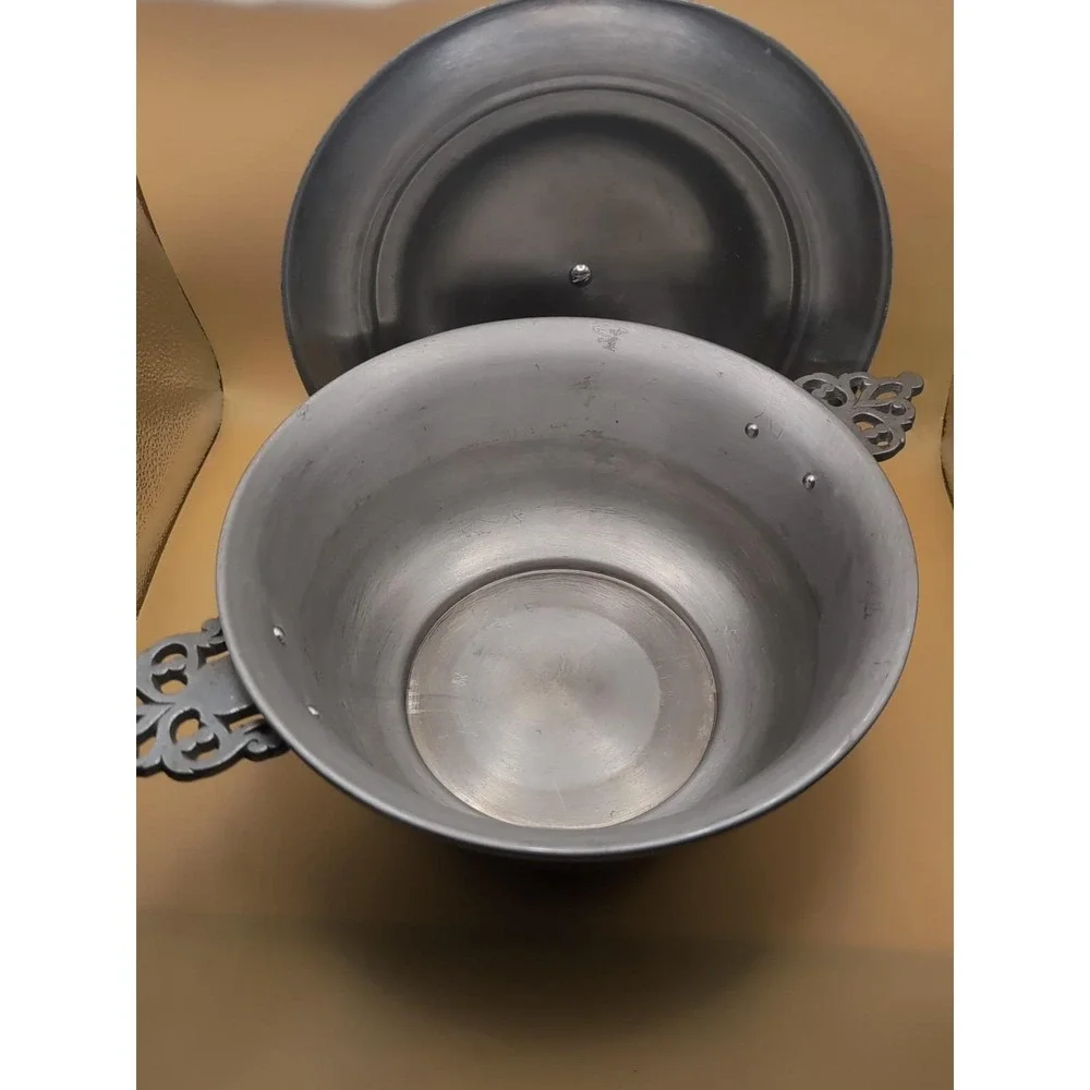 Vintage  Lazar 2 piece Bun Warmer Aluminum Serving Double‎ handle